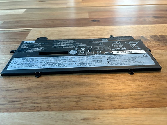 Lenovo kannettavan akku Li-ion / FRU 5B10W13975 / Model L20D4P71