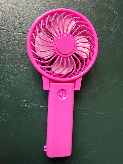 Pinkki minituuletin