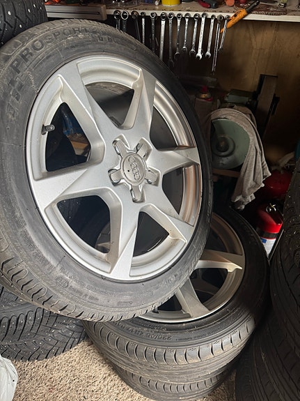 Audi OEM 17”