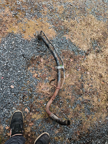 Toyota corolla 02 farmari dieselistä tankin täyttö putki