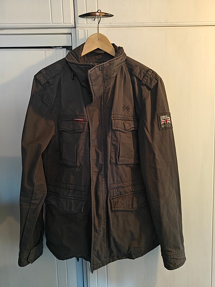 Superdry miesten takki L harmaa