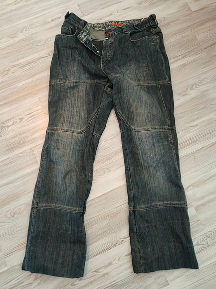 Product image 1 of 8