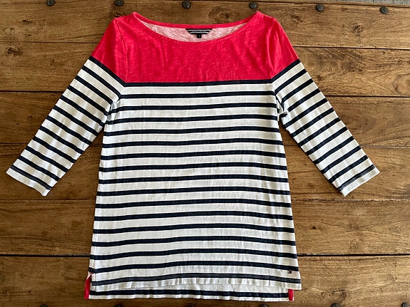 Tommy Hilfiger trikoopaita koko S