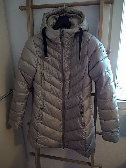Uusi beige Luhta Haukivuori talvitakki 36