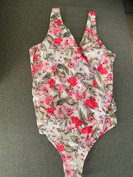 Hunkemöller uimapuku kukkakuvioinen koko 48
