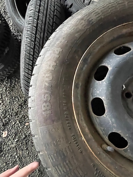 Volkswagen golf peltivanteet ja kumit.