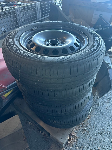 185/65 R15 KUMHO kesärenkaat+peltivanteet