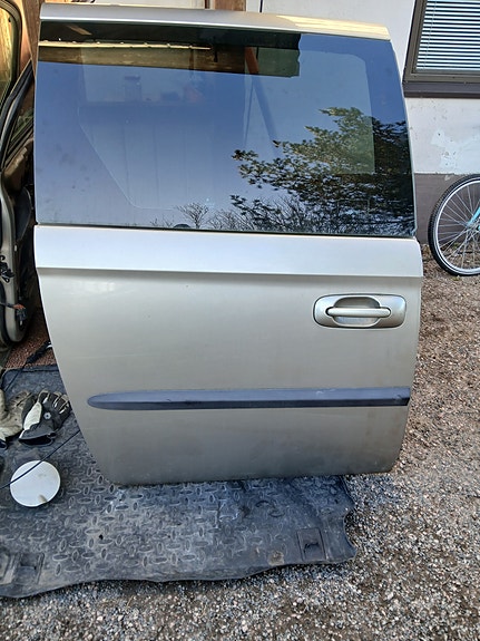 Chrysler Voyager 2003 sivuovet