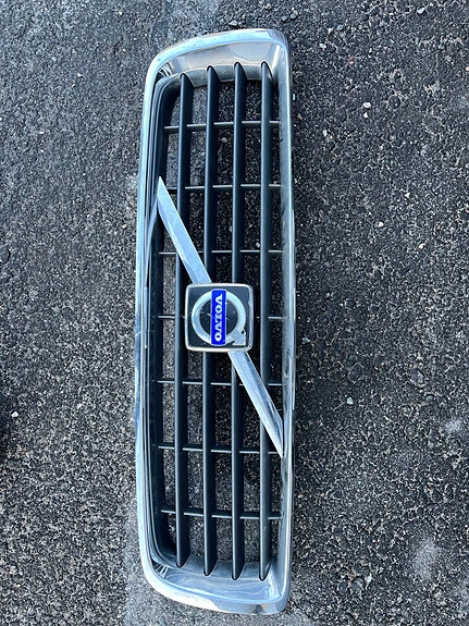 Volvo etusäleikkö