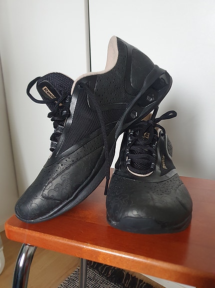 UUDET Reebok treenikengät 40,5