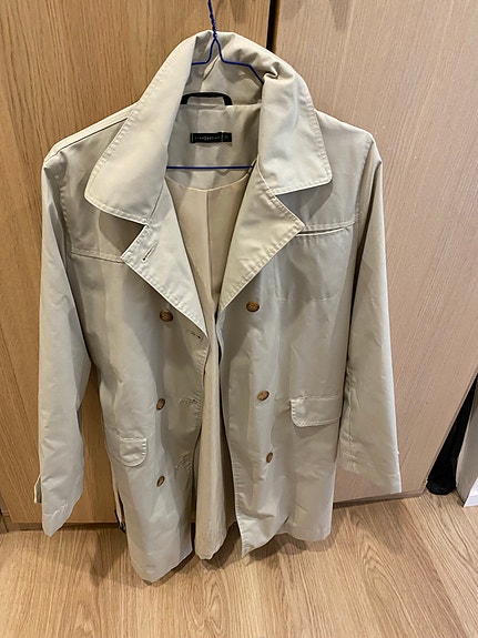 M: R-Collection trenssi/vaalea naisten takki S