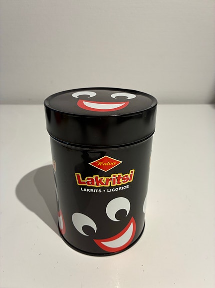 Halva lakritsi säilytyspurkki