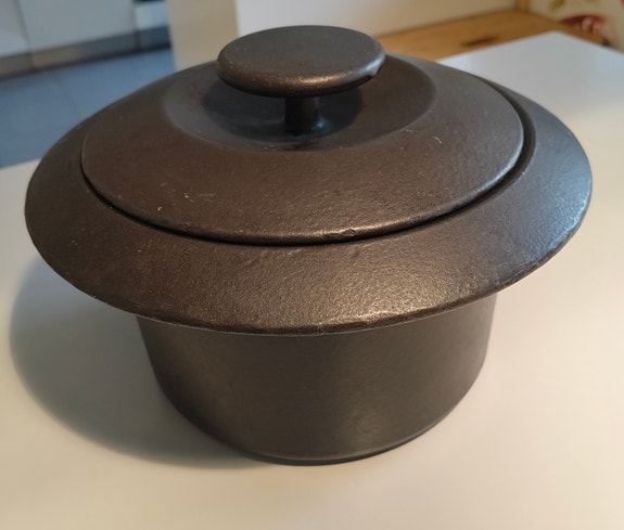 Wärtsilä valurautapata Lentävä Lautanen