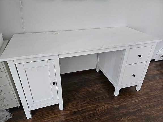 Ikea Hemnes työpöytä valkoinen