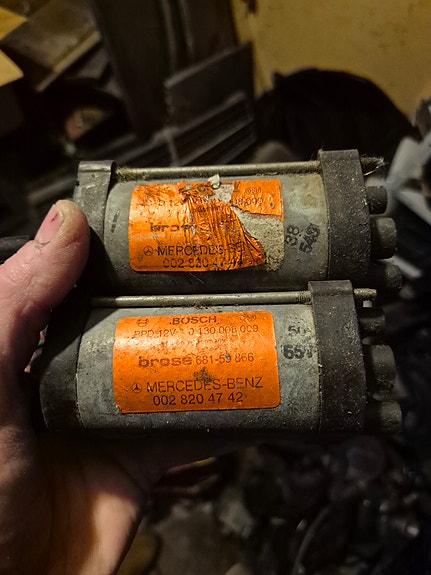 Mercedes Benz w126 takapenkin säätömoottorit