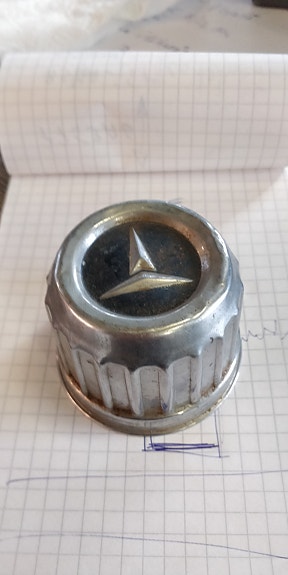 Toyota Hiacen vanteen keskikuppi