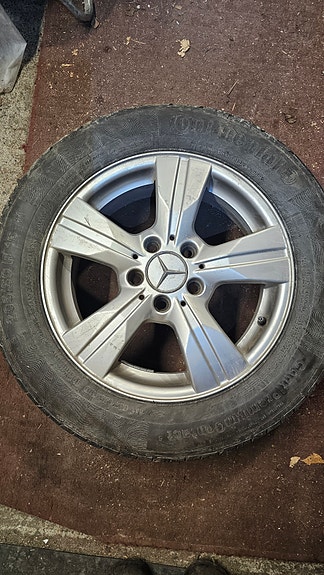 Mercedes benz vanteet 205/60- R16 5x112