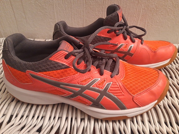 Asics-sisäpelikengät kokoa 39