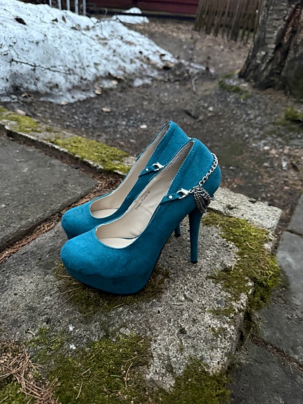 Turkoosit korkokengät koko 36, korko 13cm, platform 3cm