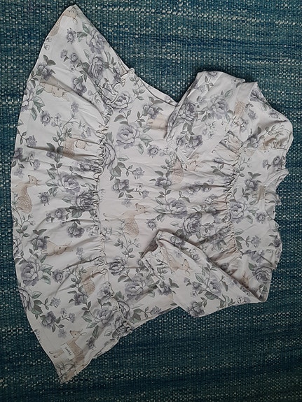 Newbie 110 mekko kukka Kappahl pupu peura bambi valkoinen