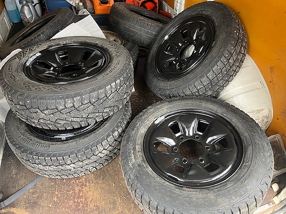 Hiace /Hilux 4WD vanteet nastarenkailla