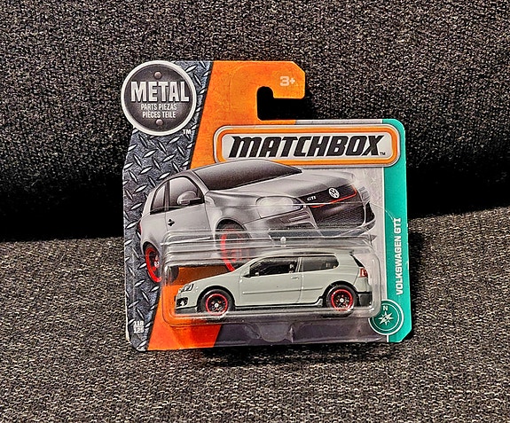 Matchbox VW Golf GTI