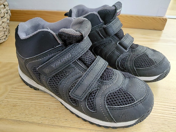 Viking välikausikengät koko 35