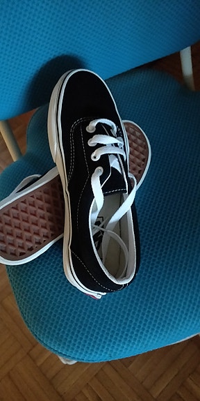 Vans Authentic tennarit koko 36.5 musta