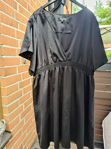 FloG musta pitkä tunika/mekko k.54/56