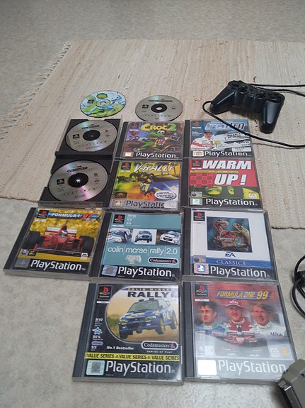 PS2 konsoli ja pelit
