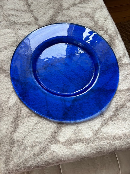 Villeroy & Boch sininen lasilautanen n. 32 cm
