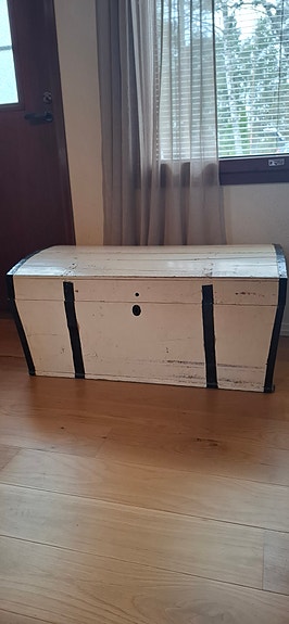 Puinen arkku