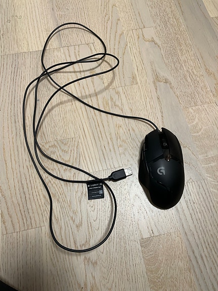 Logitech G402 hiiri