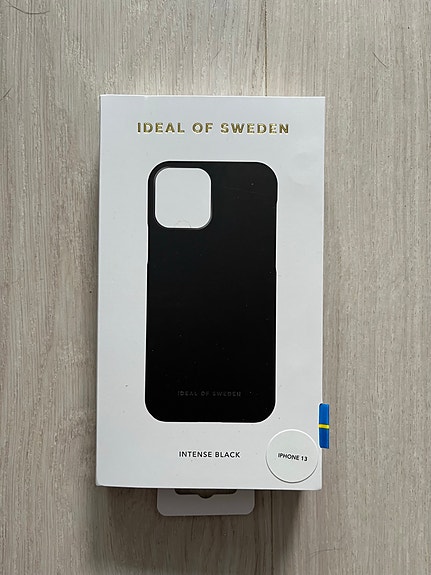 Ideal of Sweden Intense Black puhelimen kuoret iPhone 13