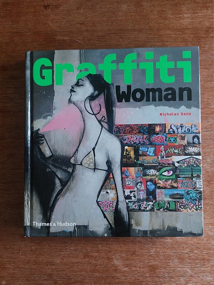 Graffiti woman -kirja