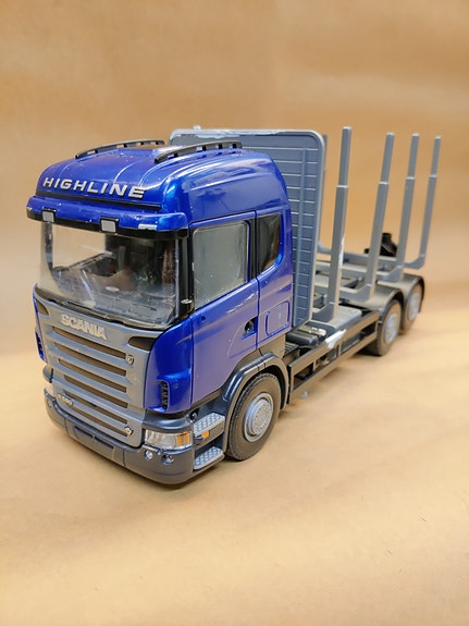 Emek Scania R580 puutavara-auto