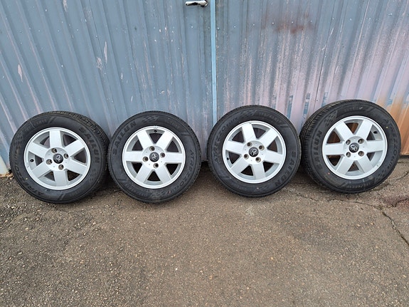Kesärenkaat vanteilla 195/65R15" 4x114,3 vanteilla