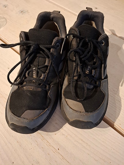 Adidas terrex-välikausikengät 34