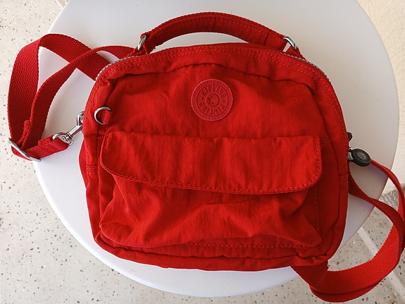 Kipling laukku punainen 3 in 1