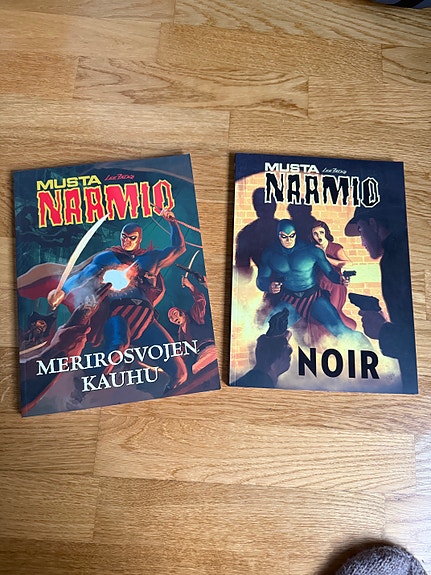 Musta Naamio sarjakuvalehdet ja albumit sekapaketti