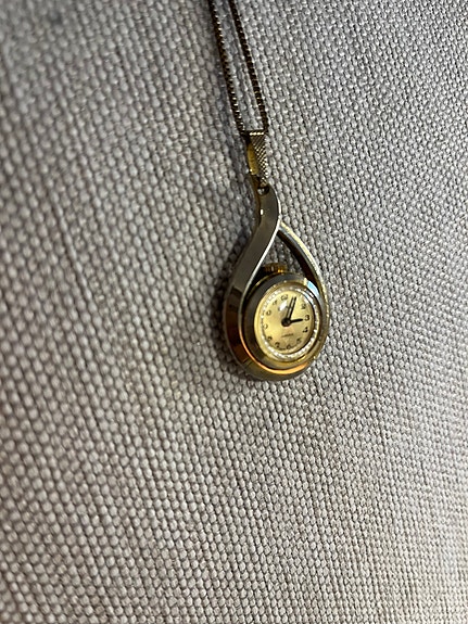 Kello riipus naisille vintage