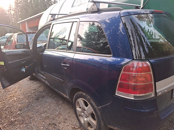 Opel Zafira osina