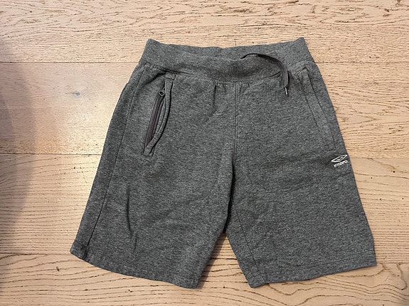 Umbro Shortsit koko 140 cm