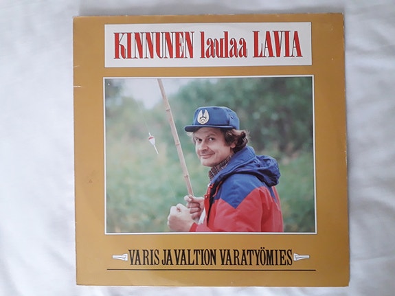 Heikki Kinnunen - Kinnunen Laulaa Lavia -  Varis Ja Valtion Varatyömies LP