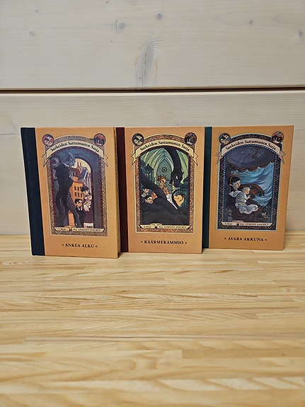 Surkeiden sattumusten sarja -kirjat, Lemony Snicket