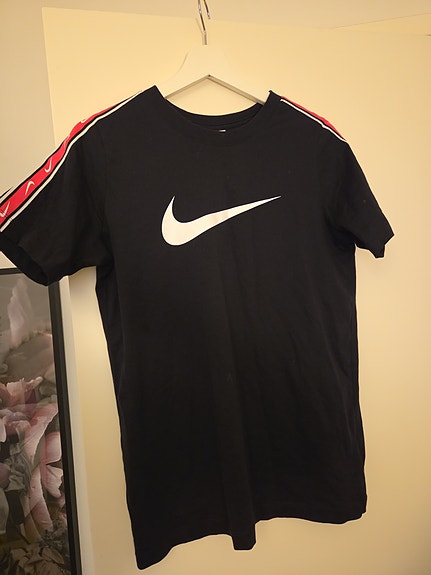Nike naisten t-paita