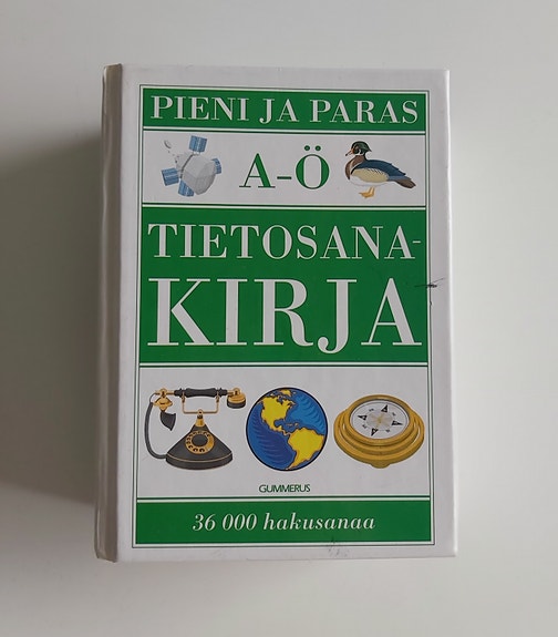 Pieni ja paras A–Ö tietosanakirja kovakantinen