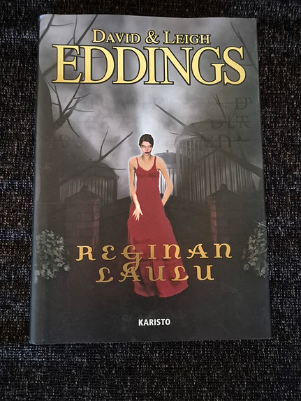 David & Leigh Eddings: Reginan laulu, kovakantinen kirja