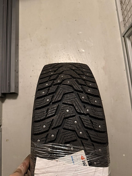 Hankook WINTER I*PIKE RS2 W429 195/65-15