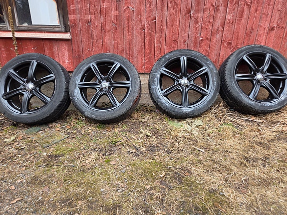 Advantin 17" 4x100, välttävillä kesäkumeilla